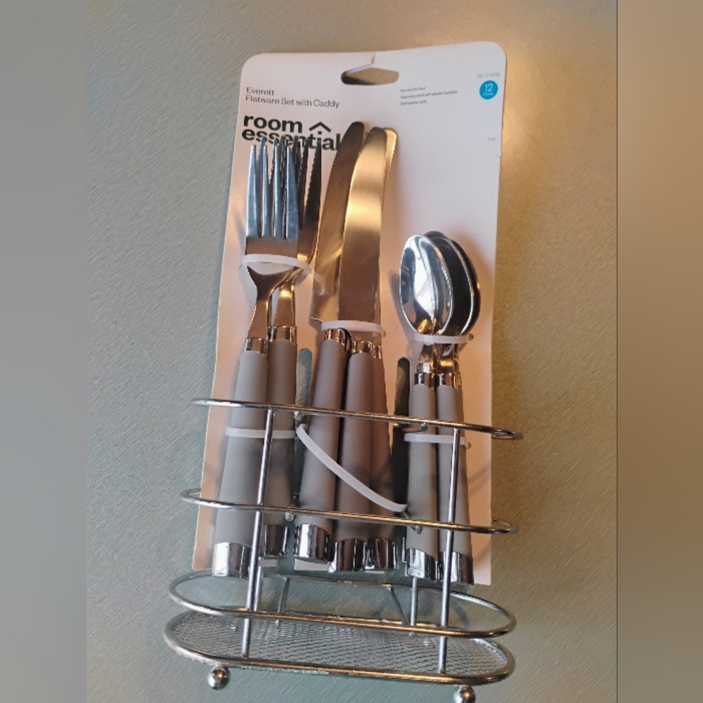 Room Essentials Silver and Gray Flatware Set with Holder
